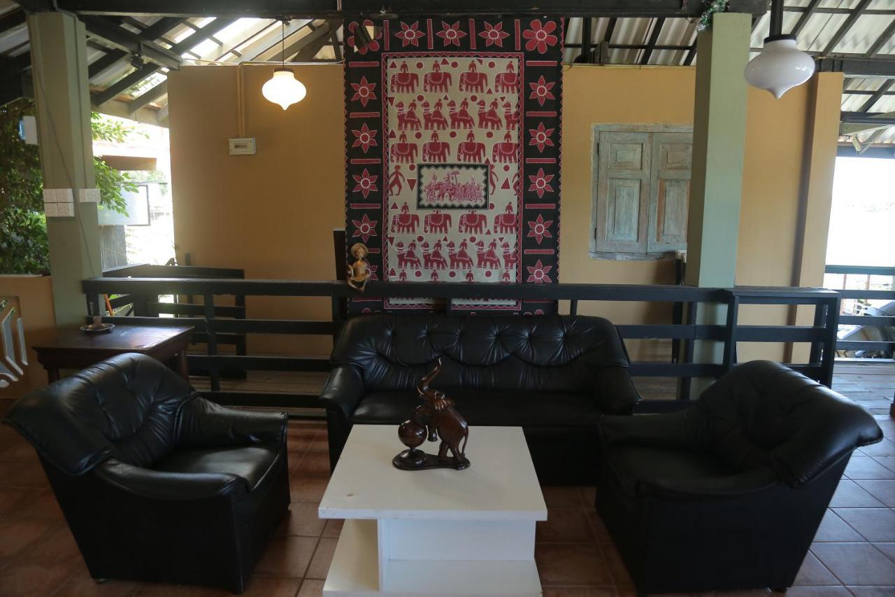 Laluna Ayurveda Resort Bentota Bagian luar foto