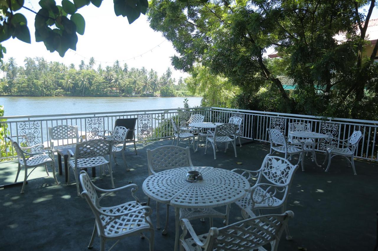 Laluna Ayurveda Resort Bentota Bagian luar foto