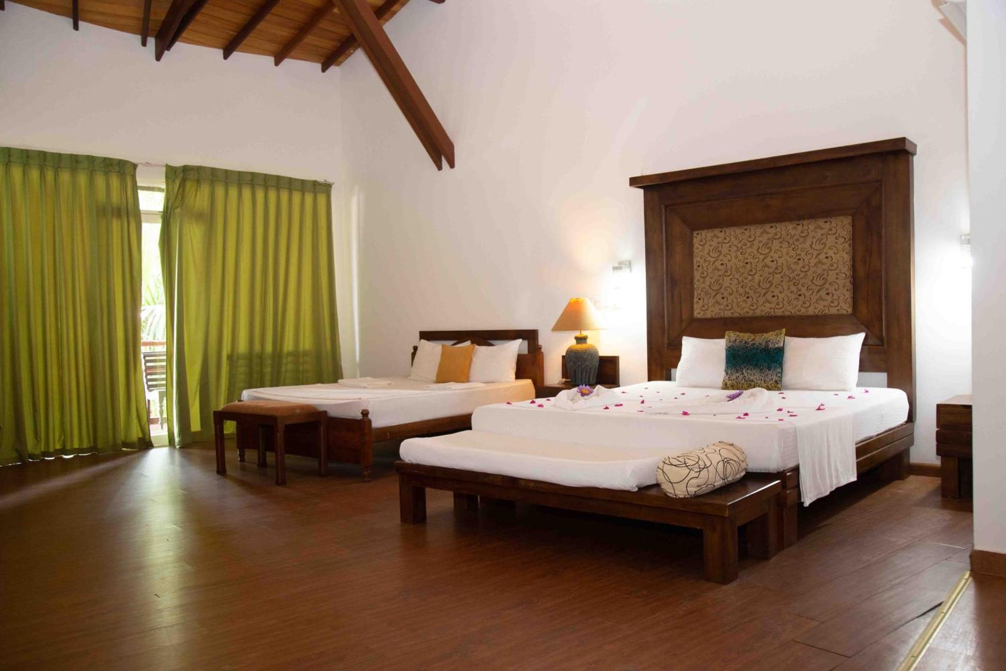 Laluna Ayurveda Resort Bentota Bagian luar foto