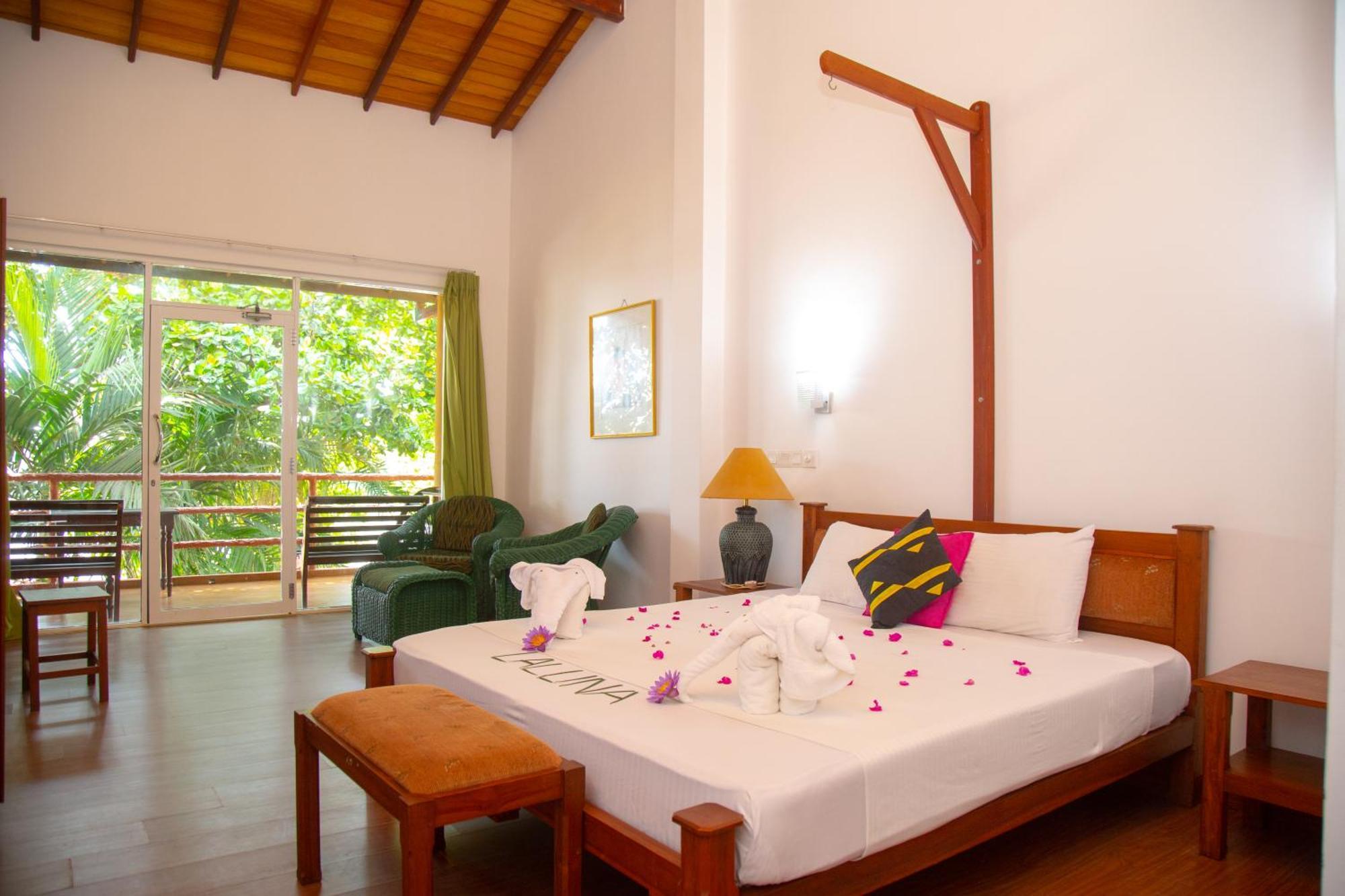 Laluna Ayurveda Resort Bentota Bagian luar foto